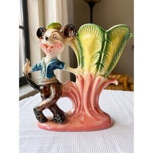Ceramic Italiana made Italy mouse with a colorful vest